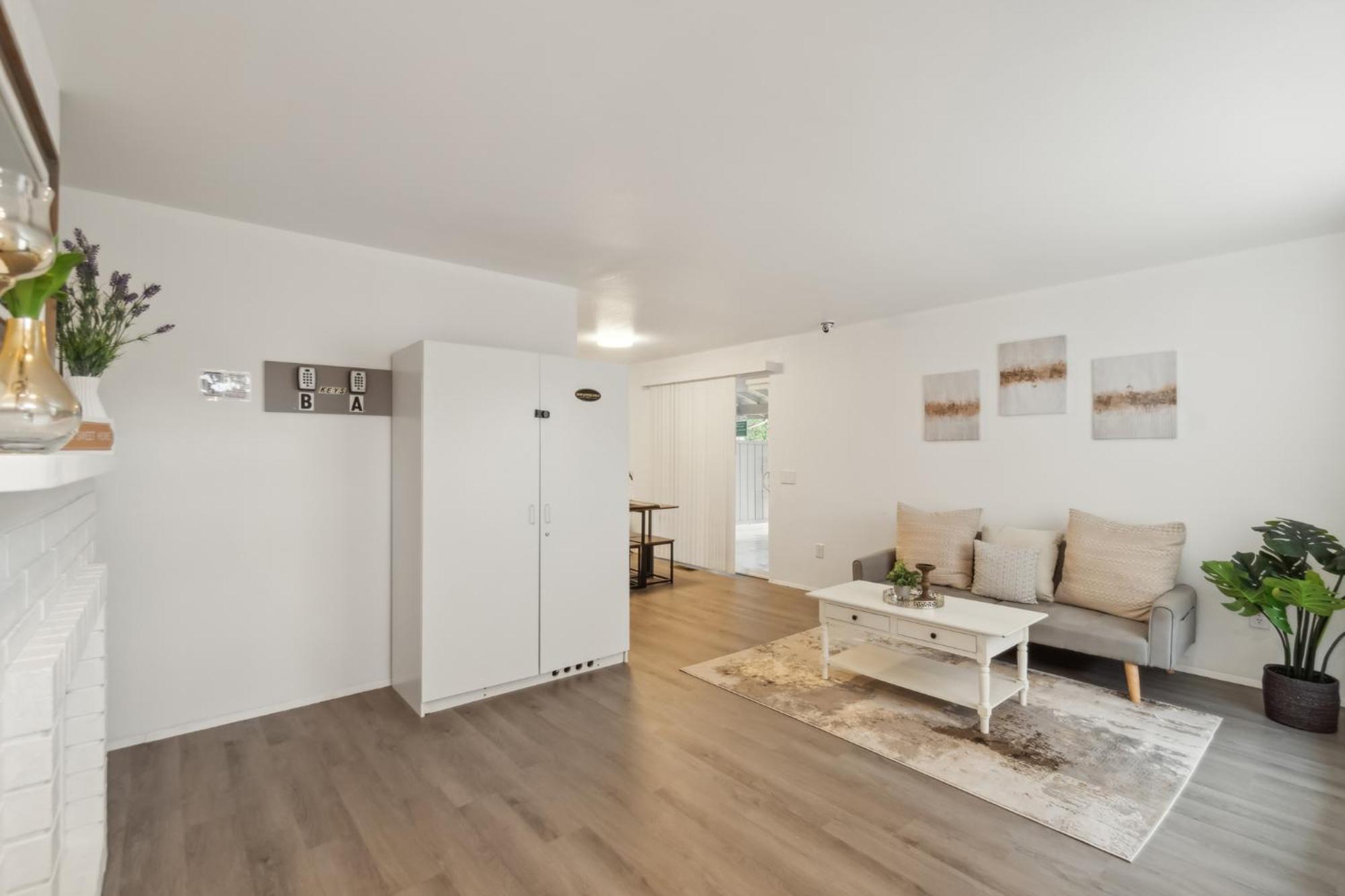 Central Bellevue Retreat Bagian luar foto